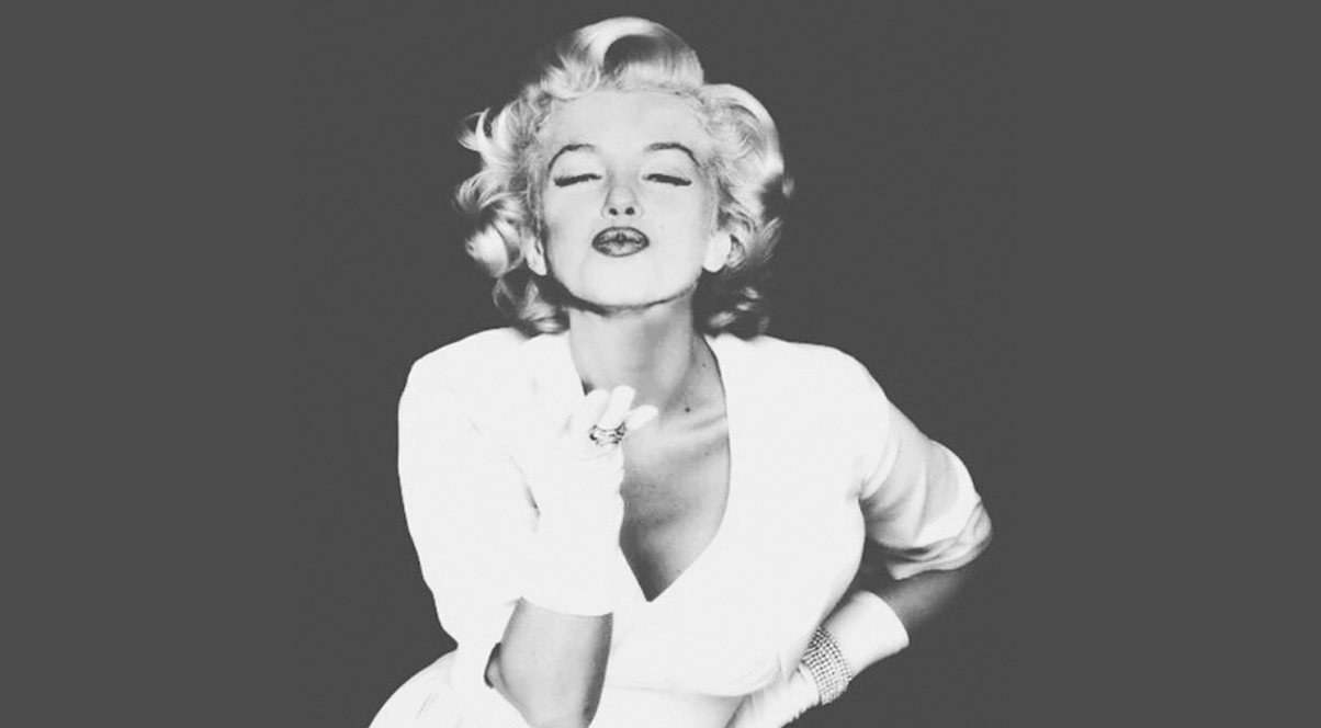 Monroe Masturbate
