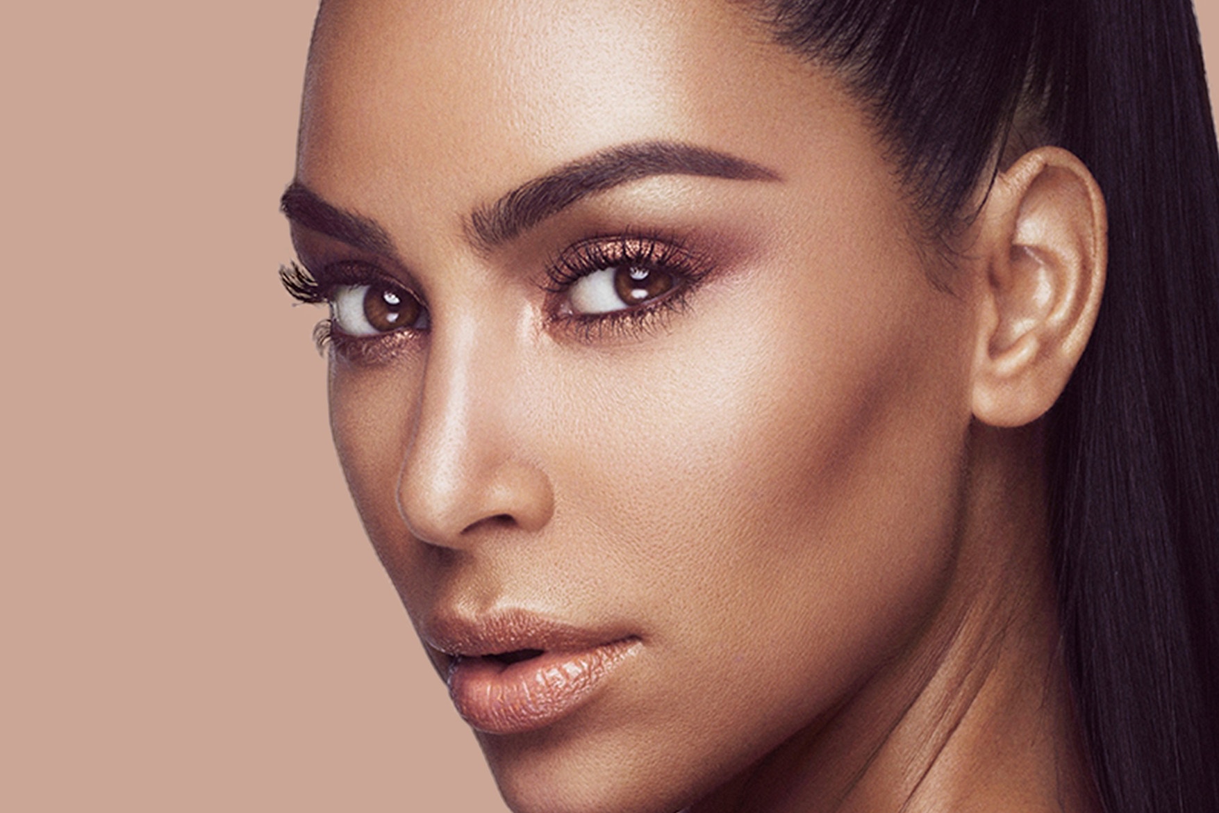 Nova linha de maquiagem da Kim Kardashian - Estilo Sugar