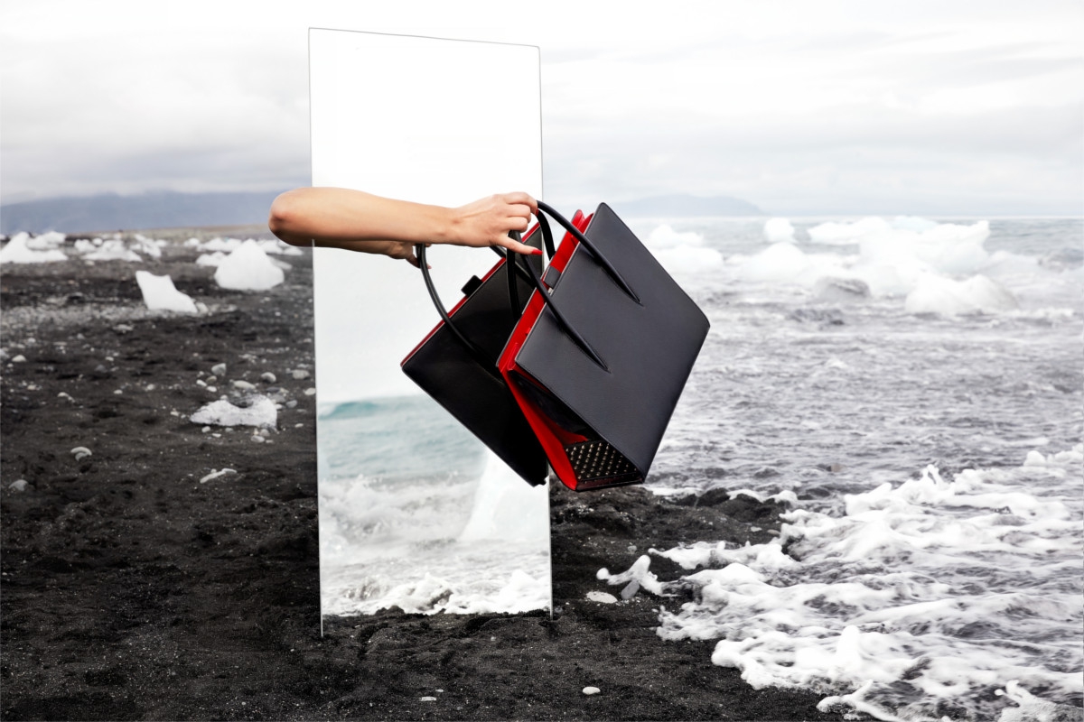 christian louboutin beach bolsa